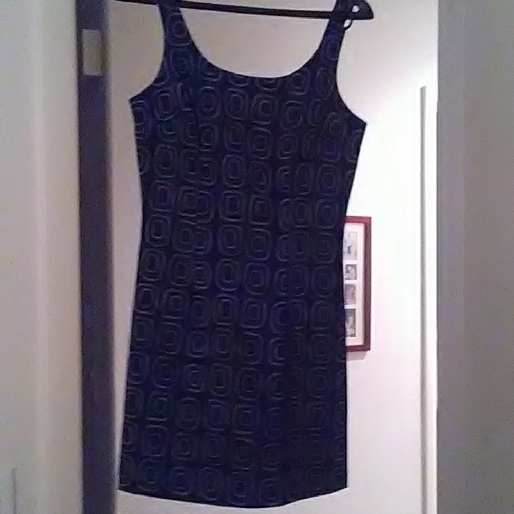 Mini dress, practically brand new, only worn a few